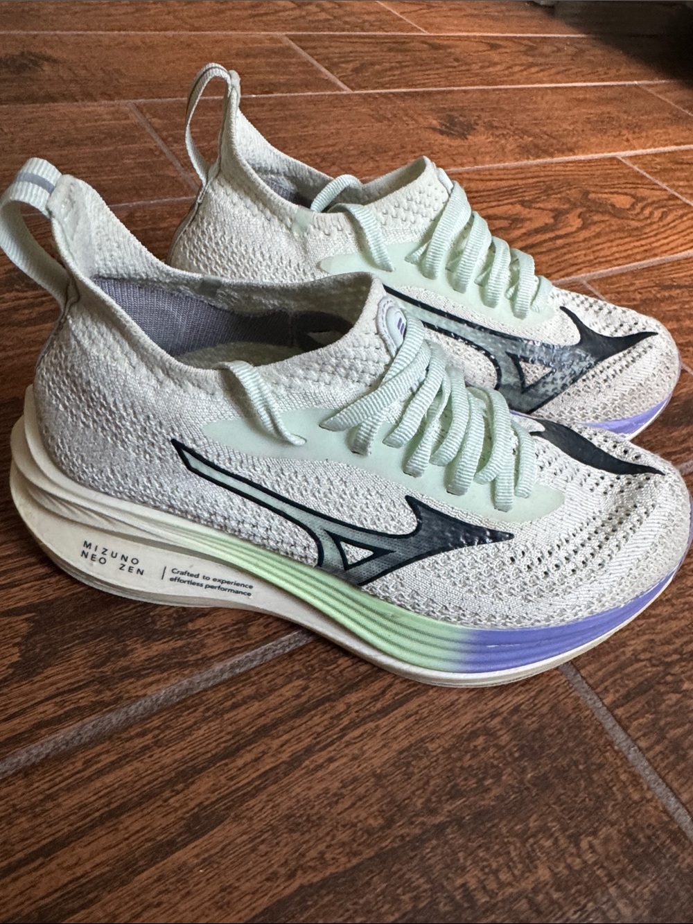 Mizuno Women's Neo Zen Knit Running Shoes - Mint Green/White with Purple Accent